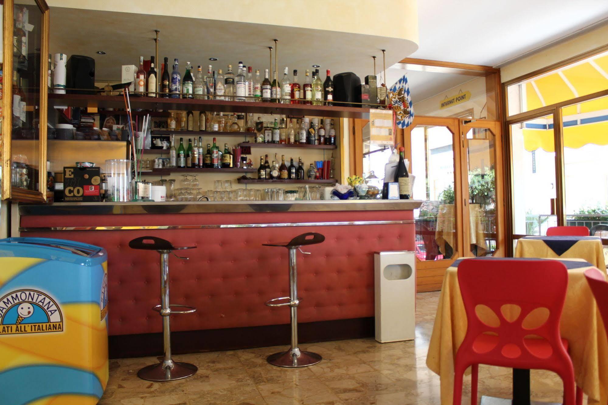 Hotel Azzorre Lido di Jesolo Eksteriør billede